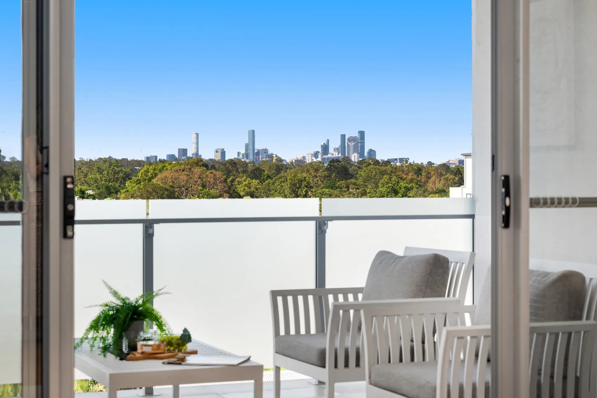 404/47 Hood Street, Sherwood., Sherwood - Thumbnail 2