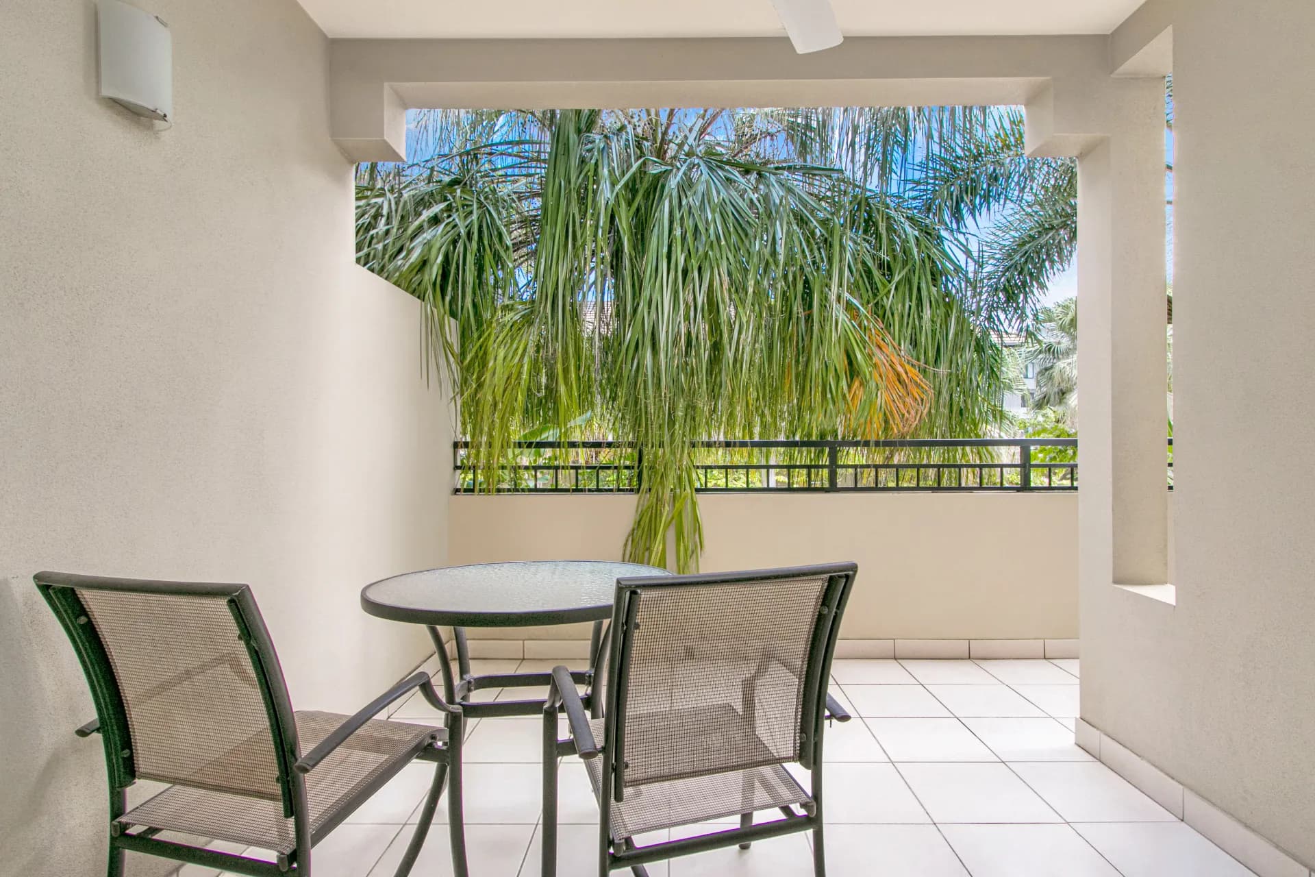 1102/12 Gregory Street, Westcourt., Westcourt - Thumbnail 2