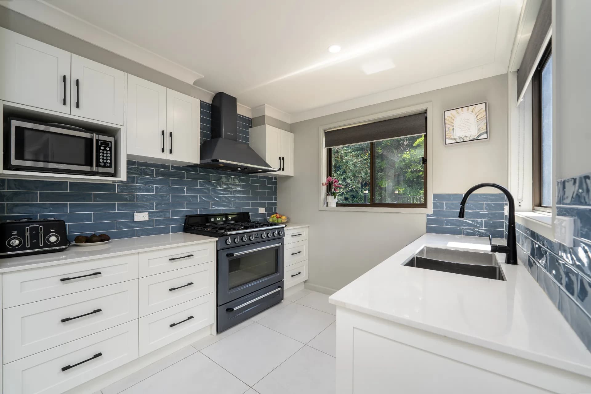 6 Bishop Crescent, Armidale., Armidale - Thumbnail 2