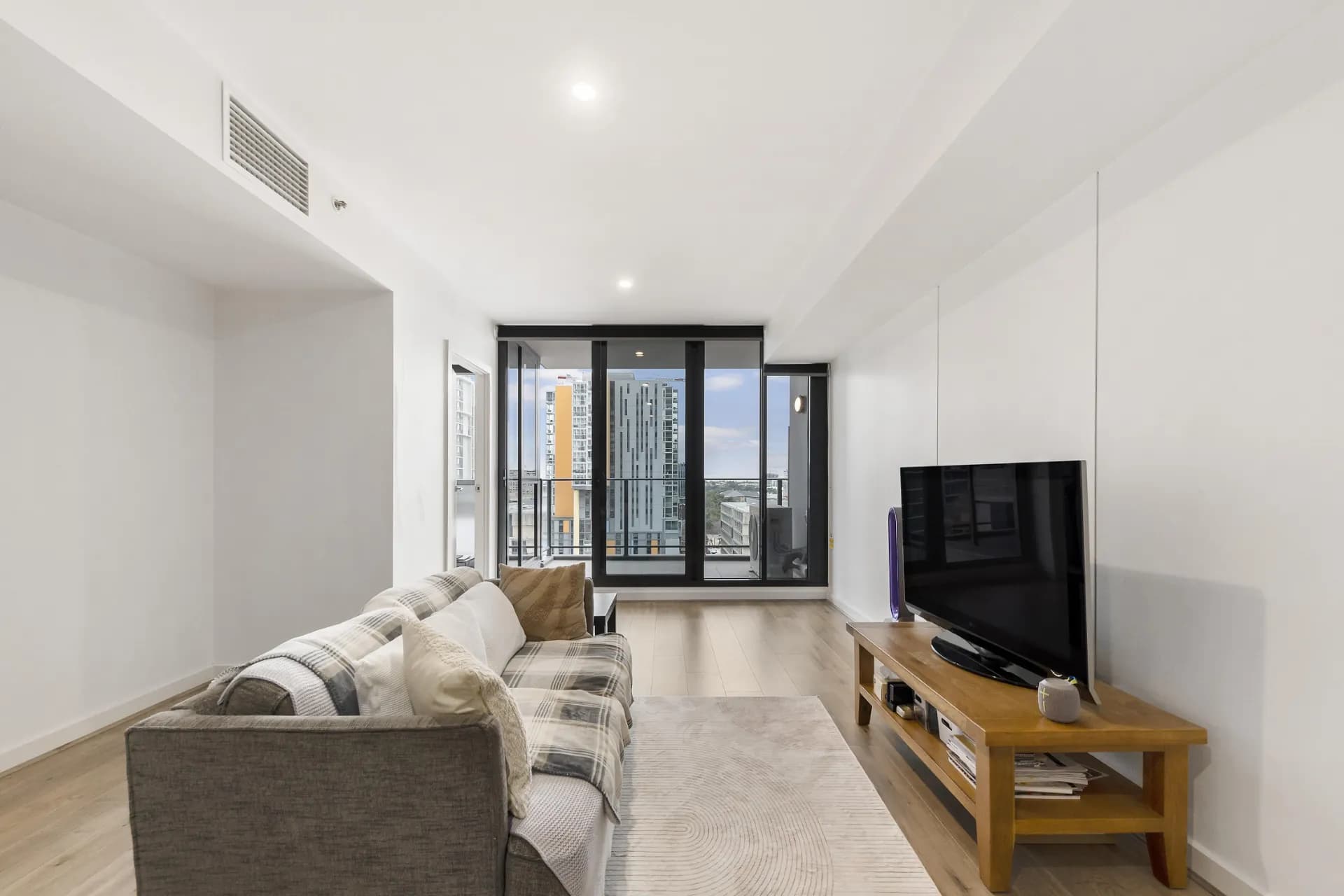 913A/160 Grote Street, Adelaide., Adelaide - Thumbnail 2