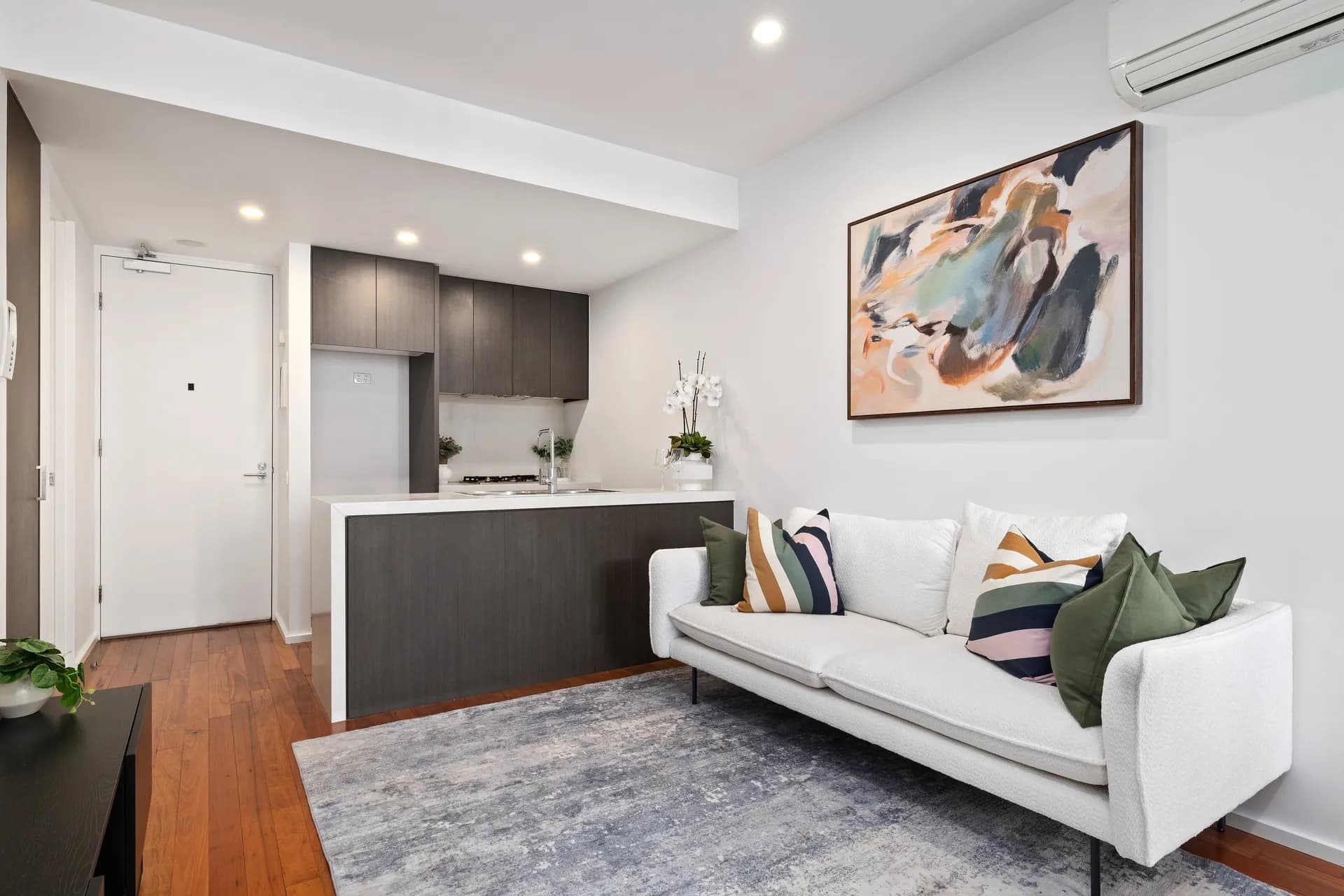 404/2 Plenty Road, Preston., Preston - Thumbnail 2