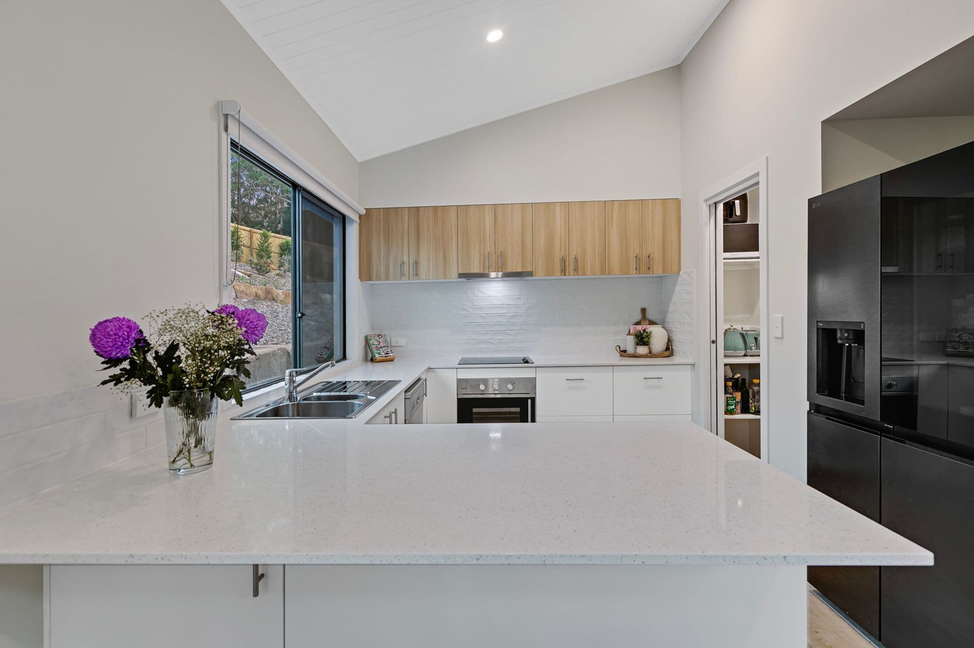 Shop 2/18 Blackall Street, Woombye, QLD, 4559, Mapleton - Thumbnail 8