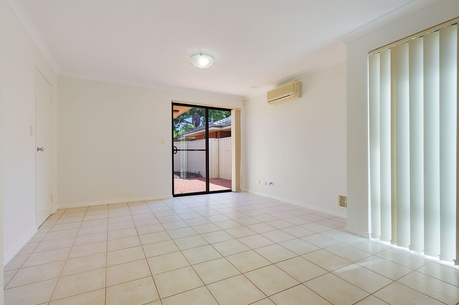 5/14 Alora Drive, Port Kennedy, WA, 6172, Port Kennedy - Thumbnail 2