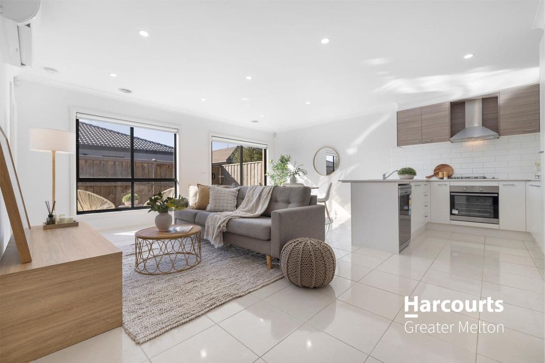 14 Morningside Drive, THORNHILL PARK, VIC 3335, Thornhill Park - Thumbnail 3