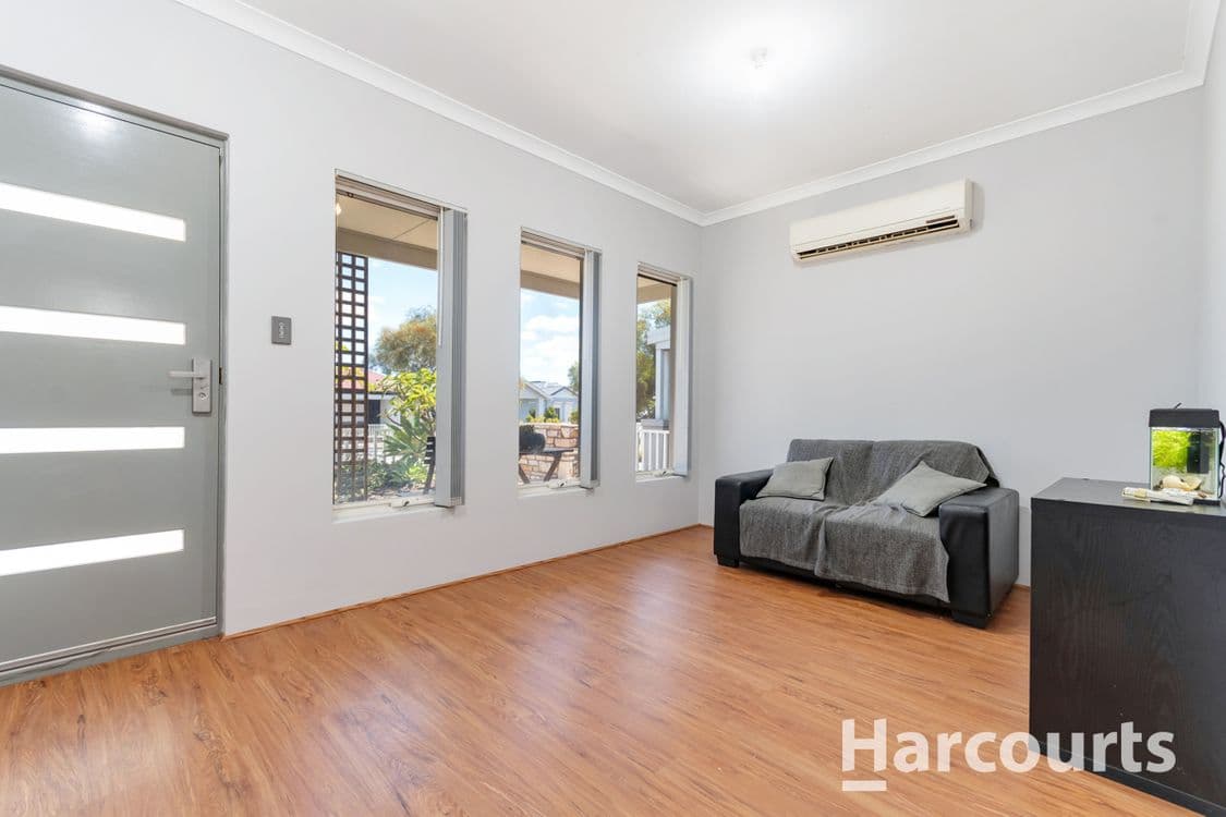 315 Banrock Drive, ELLENBROOK, WA 6069, Ellenbrook - Thumbnail 2