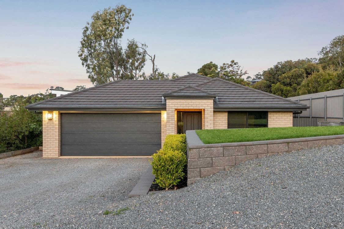 201 Windebanks Road, ABERFOYLE PARK, SA 5159, Aberfoyle Park - Thumbnail 2