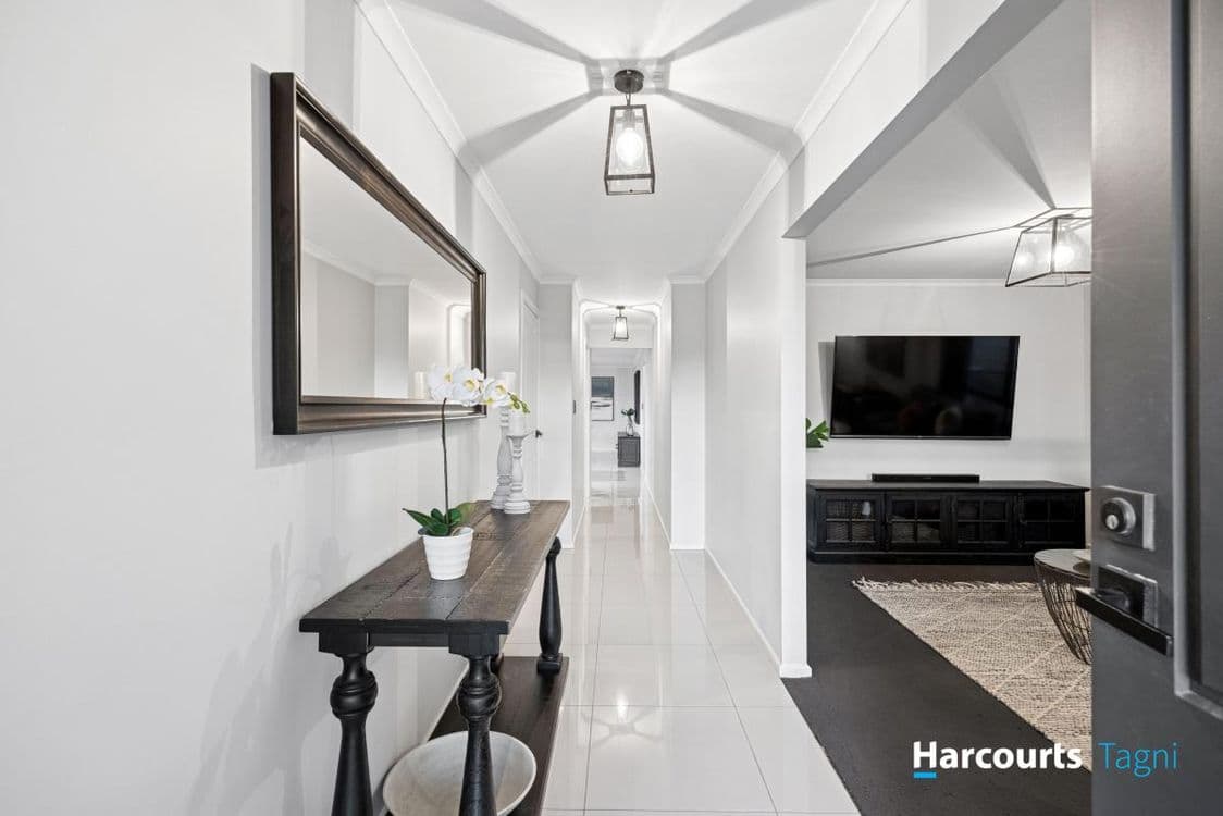 201 Windebanks Road, ABERFOYLE PARK, SA 5159, Aberfoyle Park - Thumbnail 4