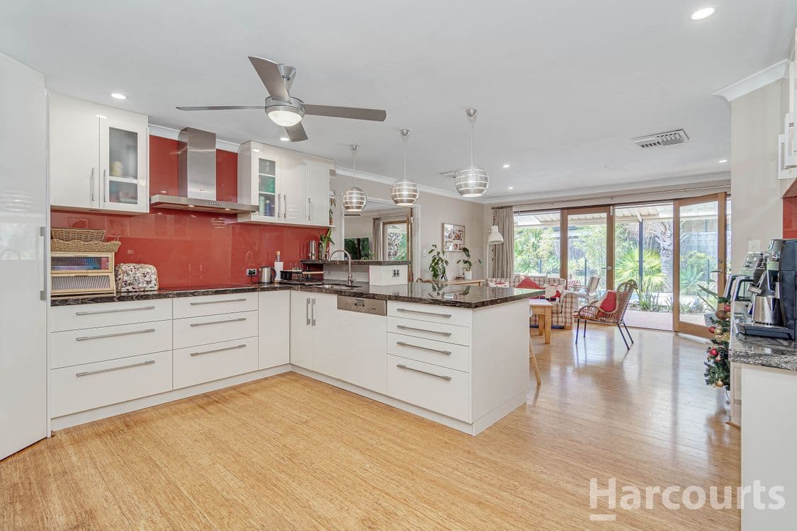 5 Pilgrim Place, CURRAMBINE, WA 6028, Currambine - Thumbnail 2