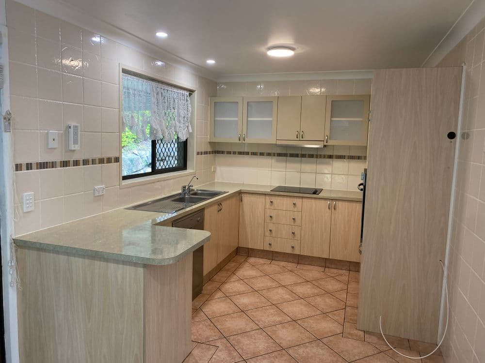 17 San Mateo Boulevard, ASHMORE, QLD 4214, Ashmore - Thumbnail 3