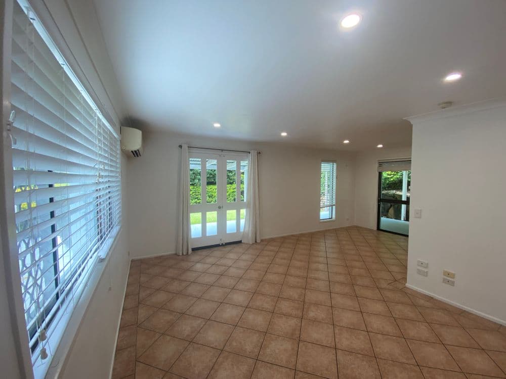 17 San Mateo Boulevard, ASHMORE, QLD 4214, Ashmore - Thumbnail 7