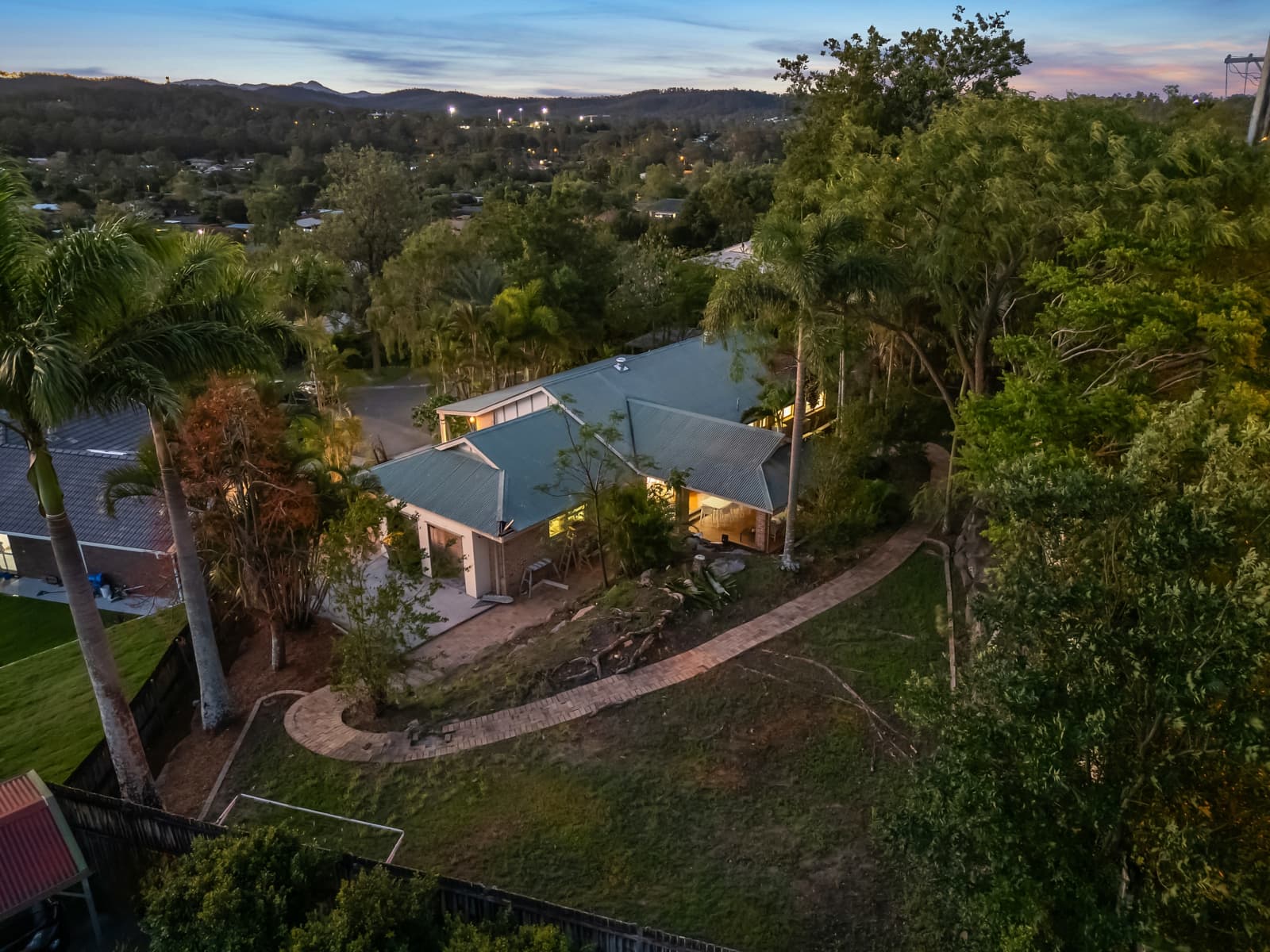 7 McLennan Close,Keperra, Keperra - Thumbnail 2