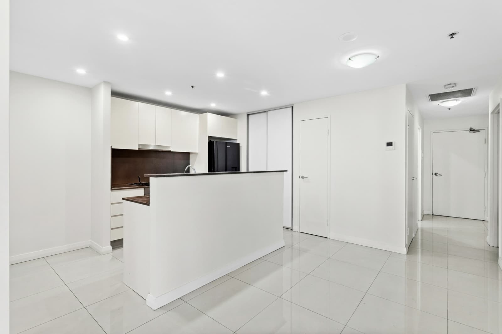 208/6 East Street,Granville, Granville - Thumbnail 2
