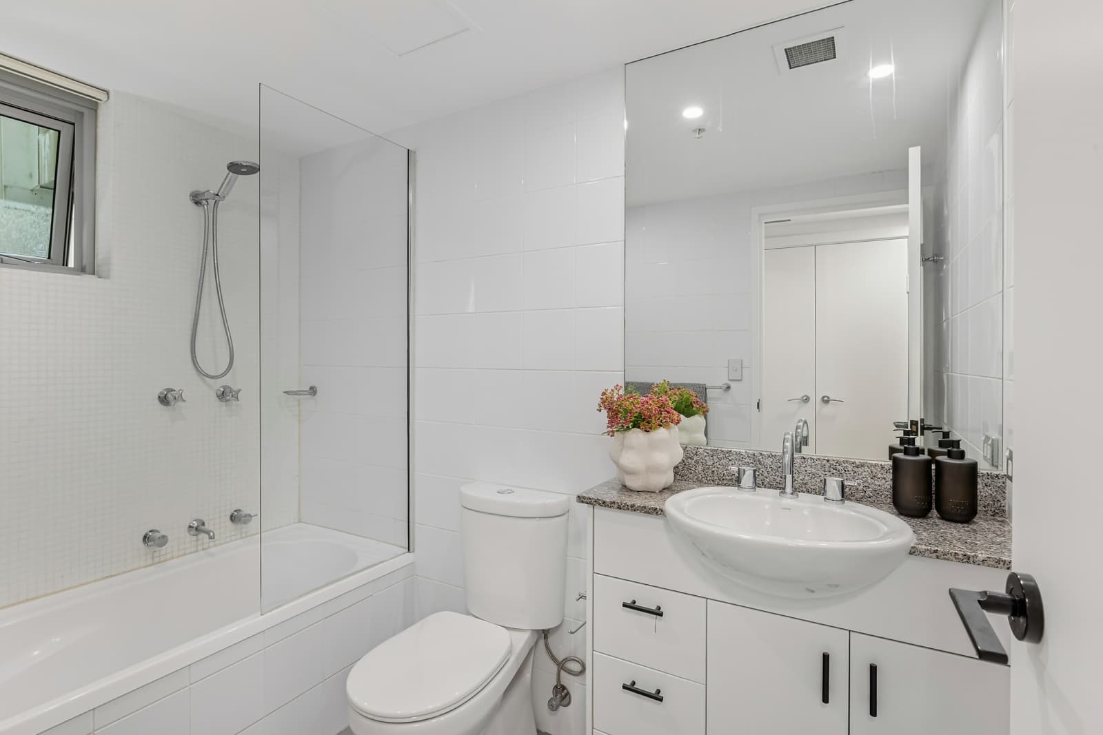 303/15 Atchison Street,St Leonards, St Leonards - Thumbnail 5
