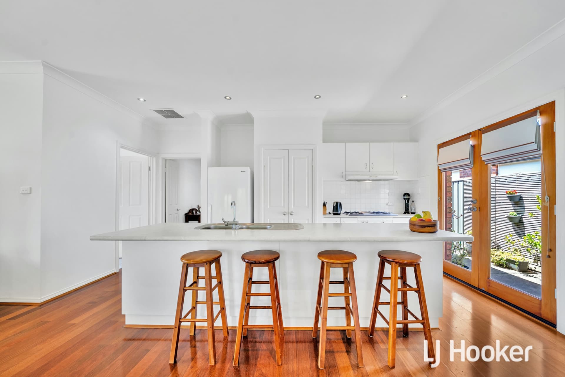 9 Hindmarsh Drive, Manor Lakes, Manor Lakes - Thumbnail 3