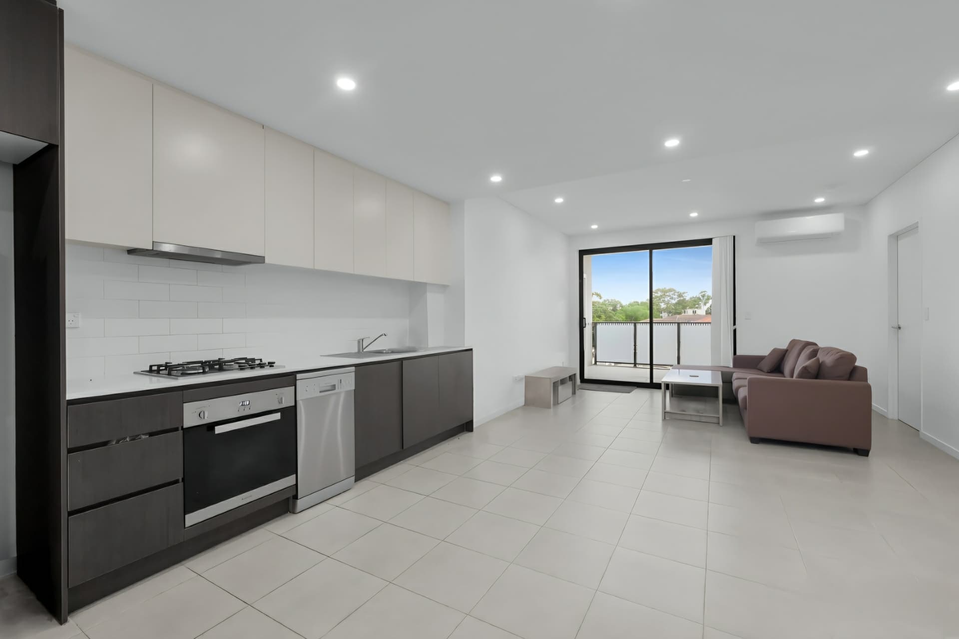 304/16-18 Simpson Street, Auburn, Auburn - Thumbnail 2