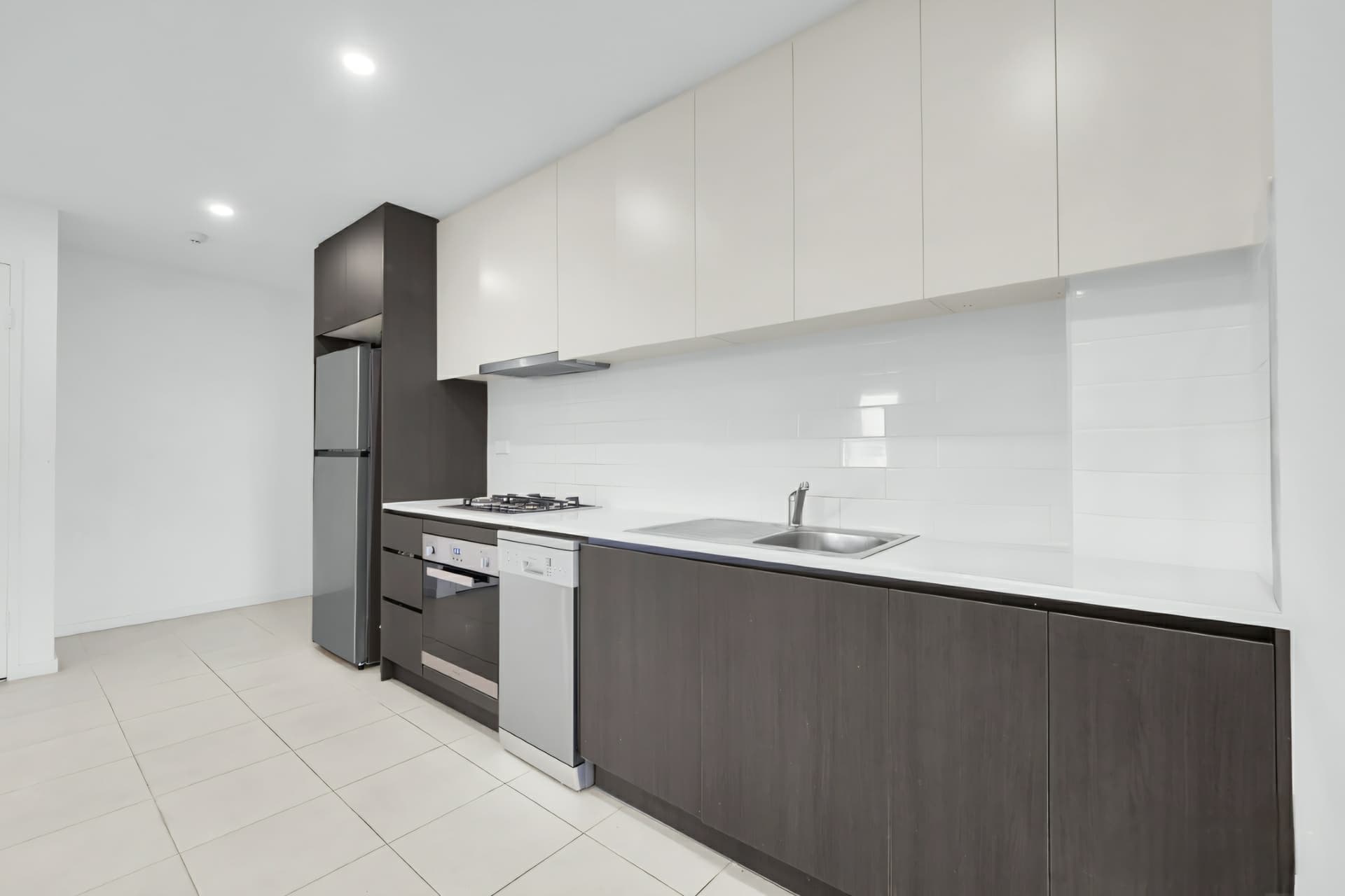 304/16-18 Simpson Street, Auburn, Auburn - Thumbnail 3