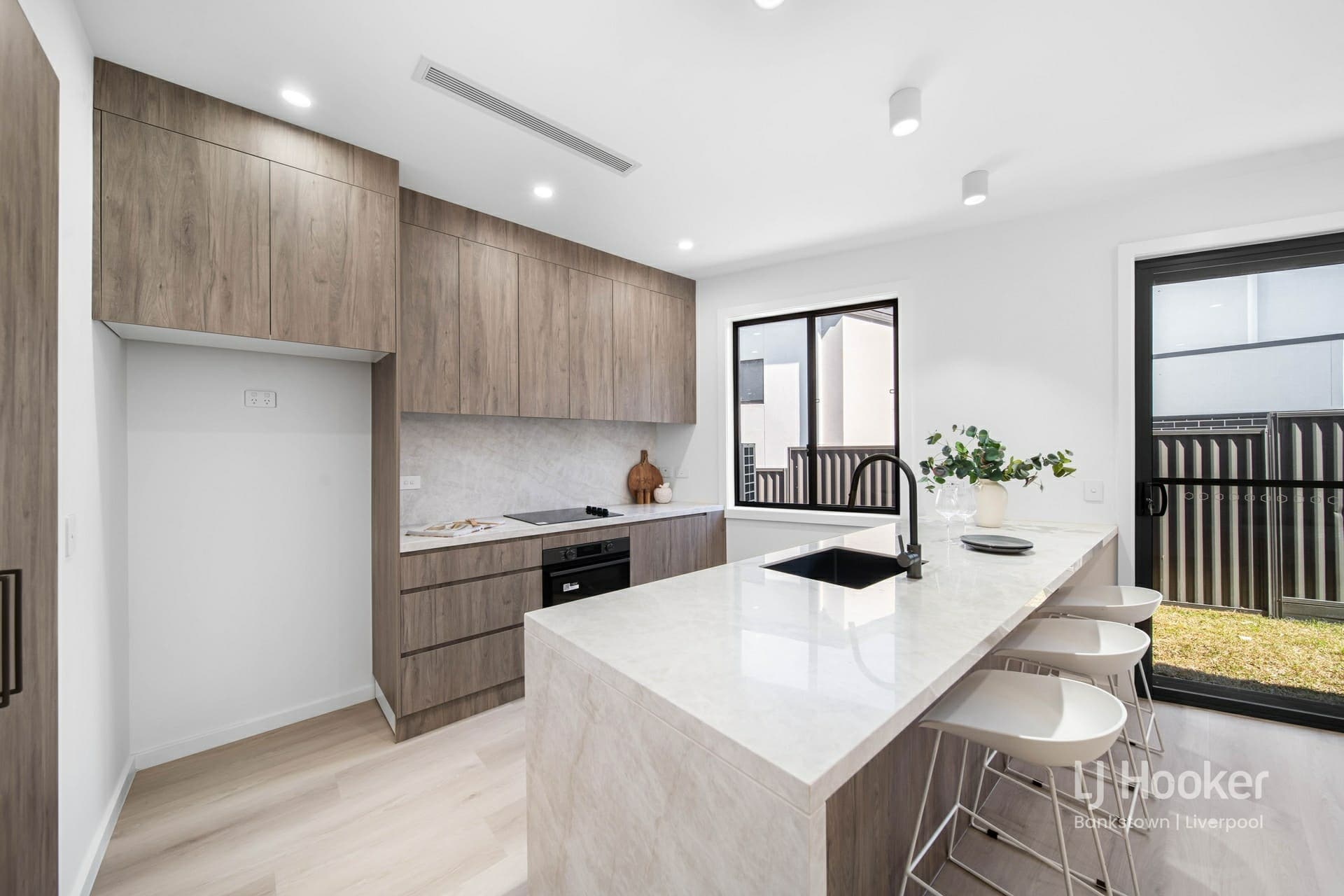 30B Jack O'Sullivan Road, Moorebank, Moorebank - Thumbnail 3