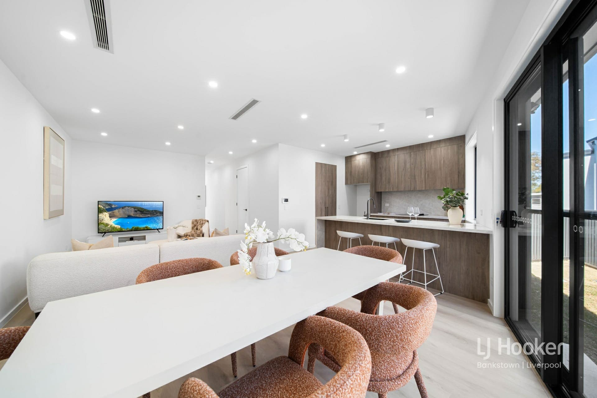 30B Jack O'Sullivan Road, Moorebank, Moorebank - Thumbnail 6