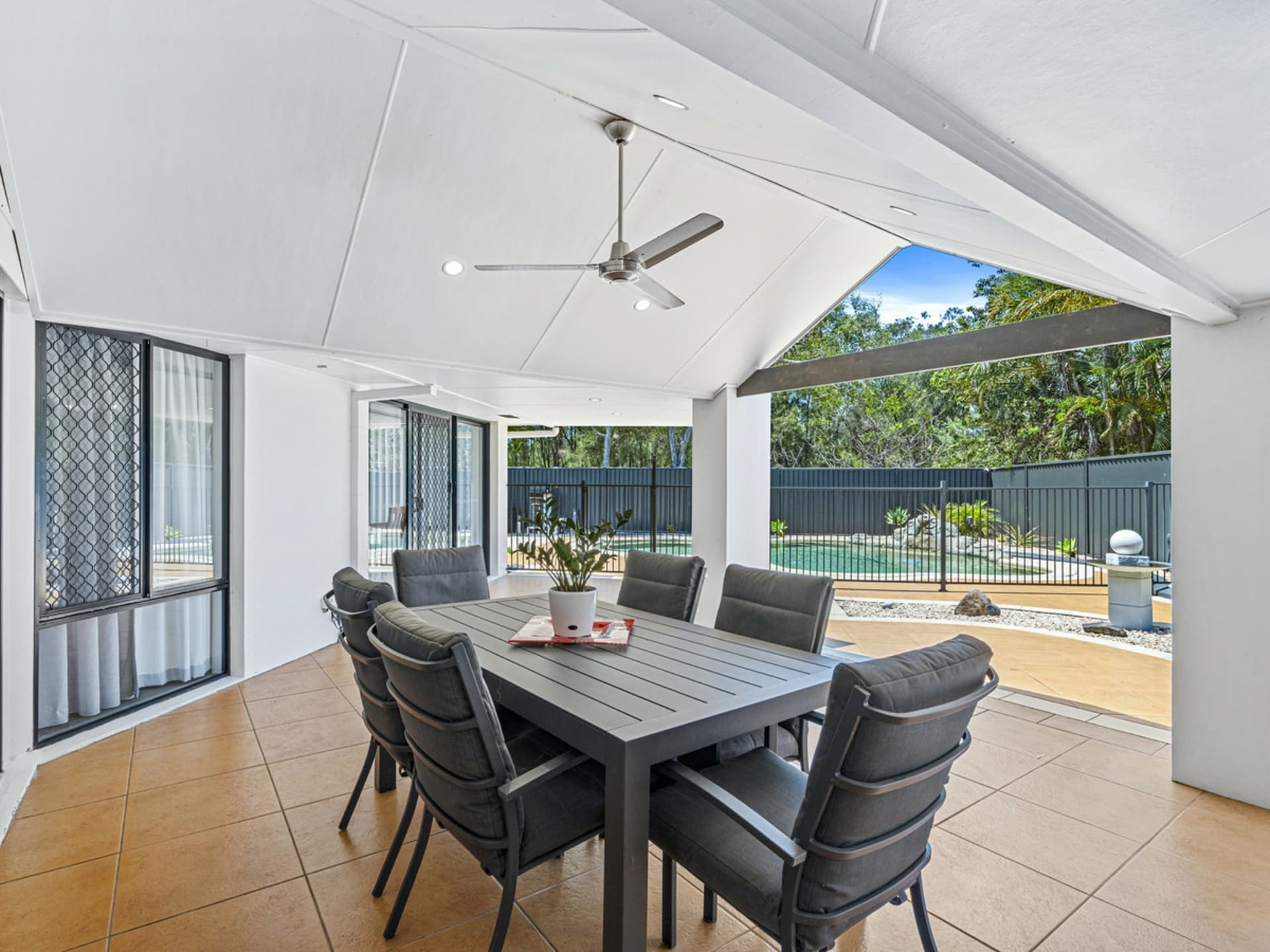 45 Lakeshore Drive, Helensvale, Helensvale - Thumbnail 2