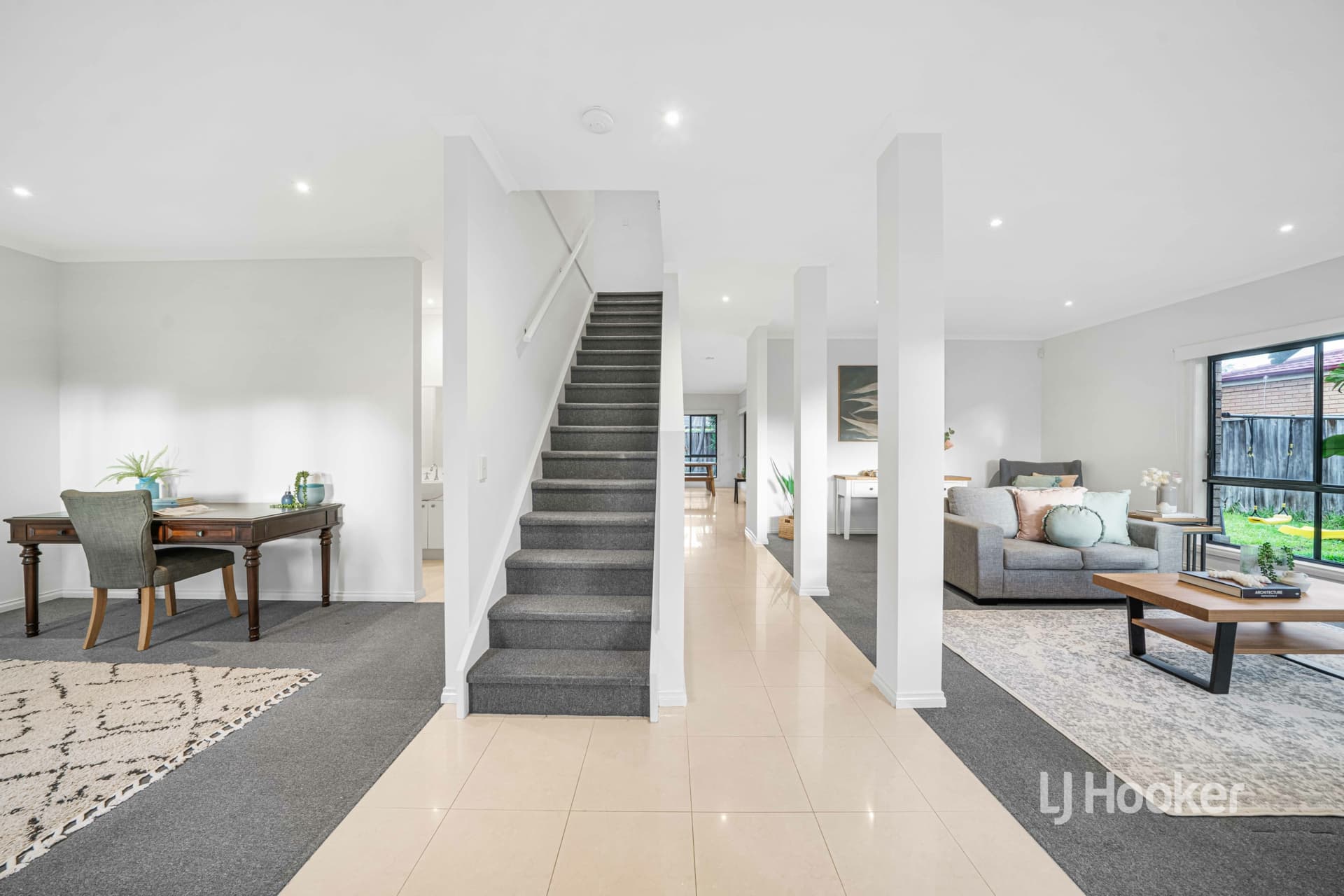17 Siracusa Avenue, Point Cook, Point Cook - Thumbnail 2