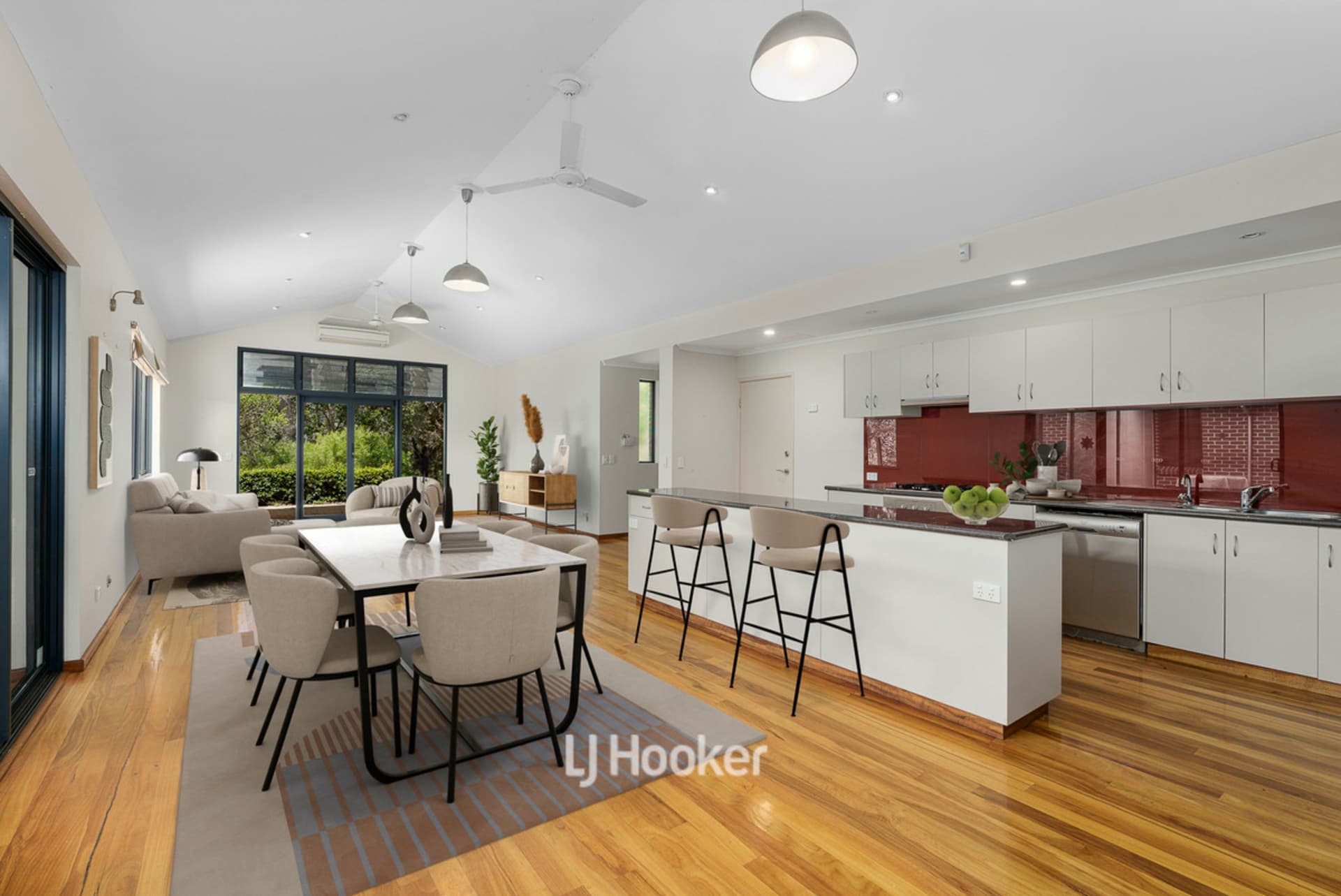 7 Coen Close, Millbridge, Millbridge - Image 1