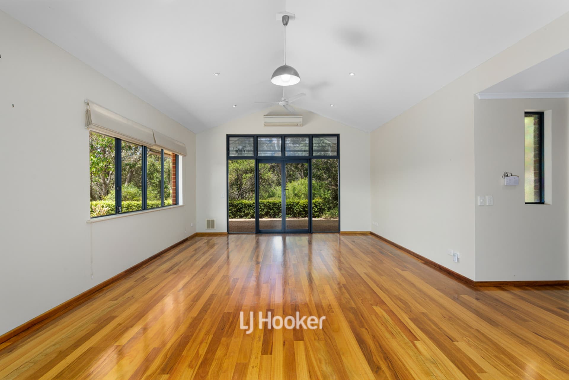 7 Coen Close, Millbridge, Millbridge - Thumbnail 3