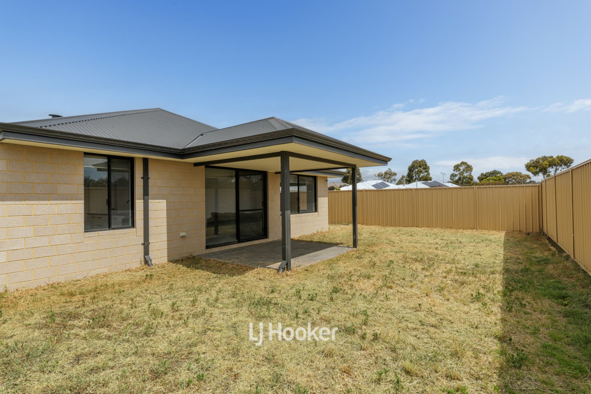 7 Hatfield Way, Millbridge, Millbridge - Image 1