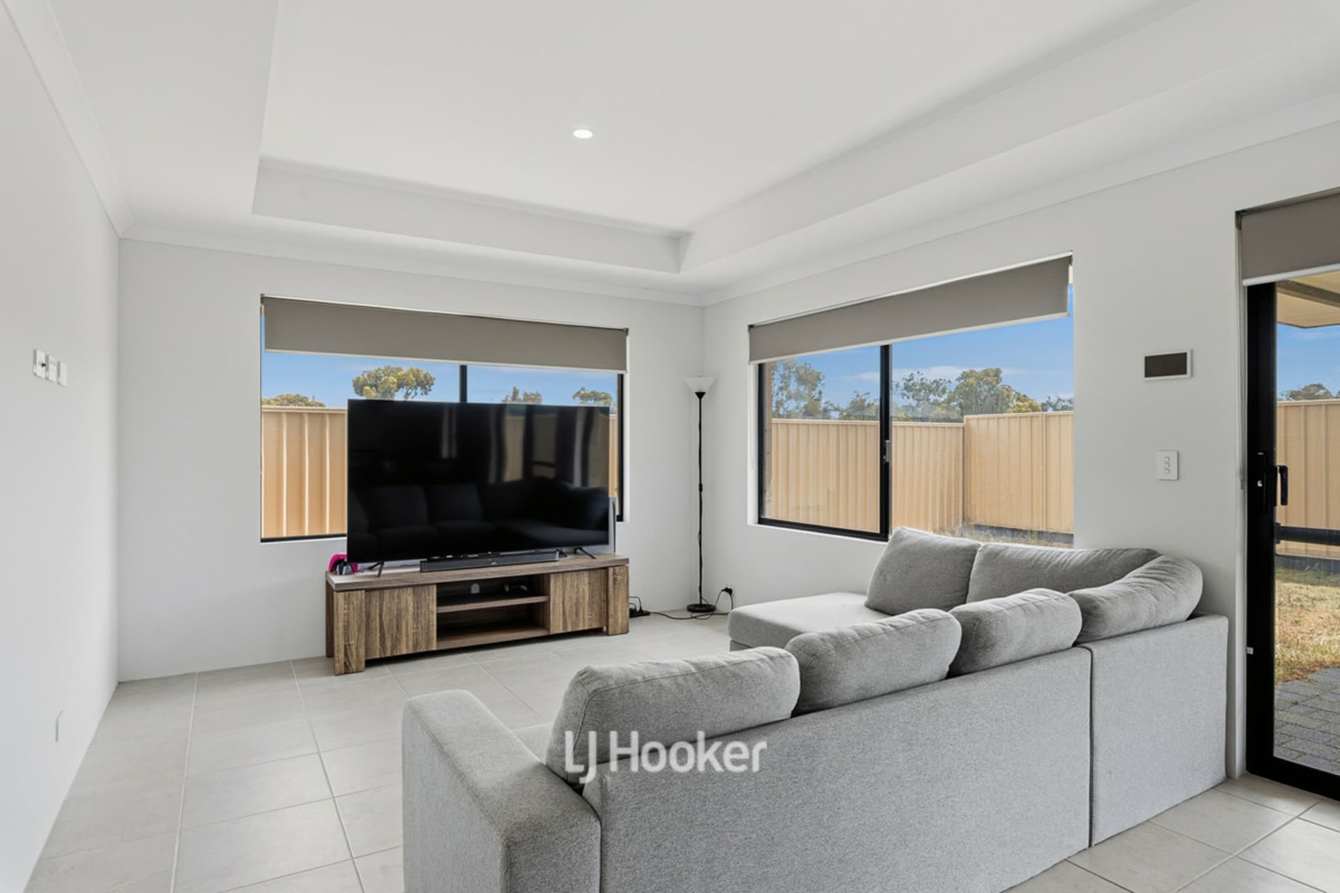 7 Hatfield Way, Millbridge, Millbridge - Thumbnail 5