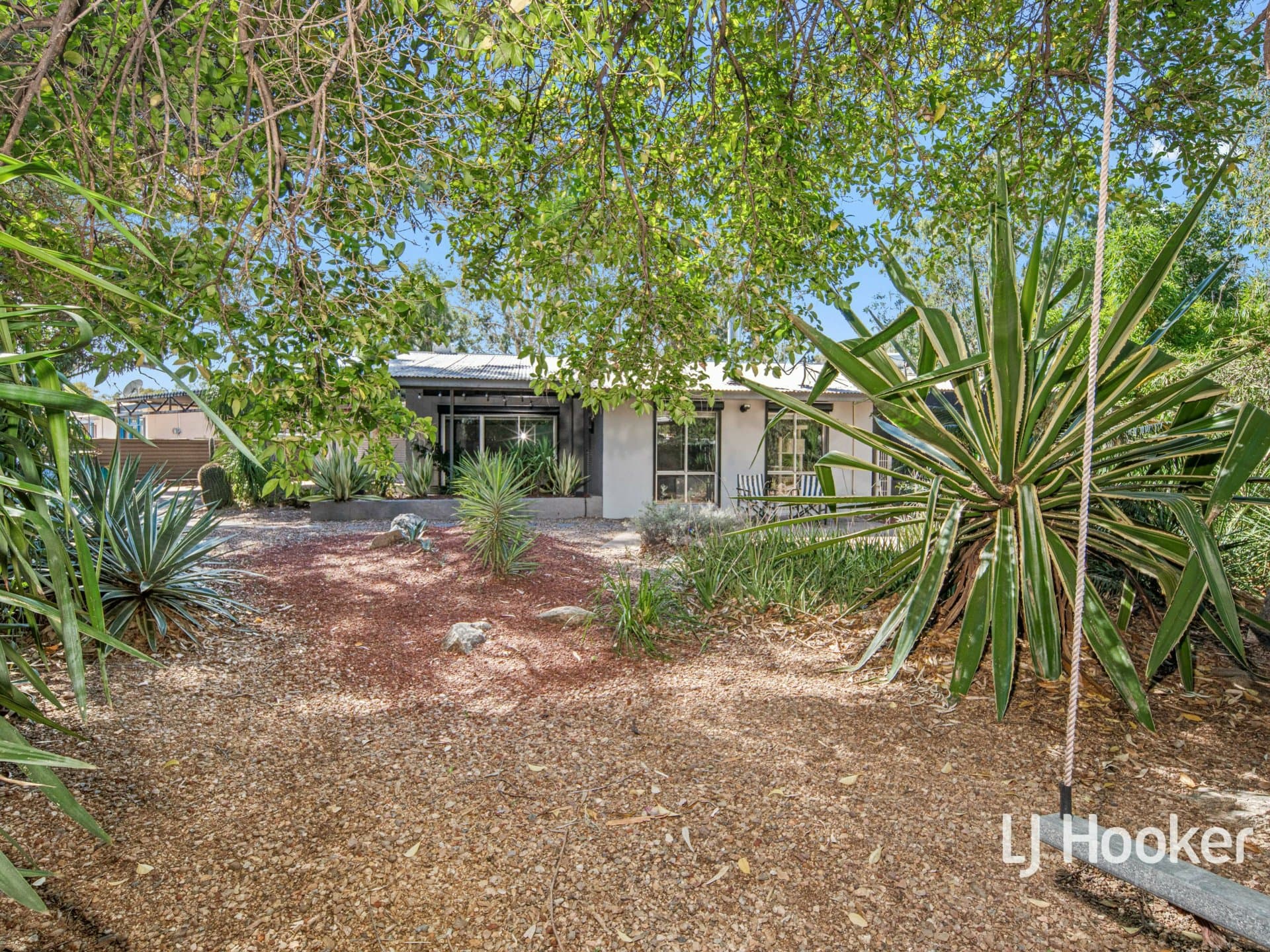 19 Larapinta Drive, Gillen, Gillen - Thumbnail 2