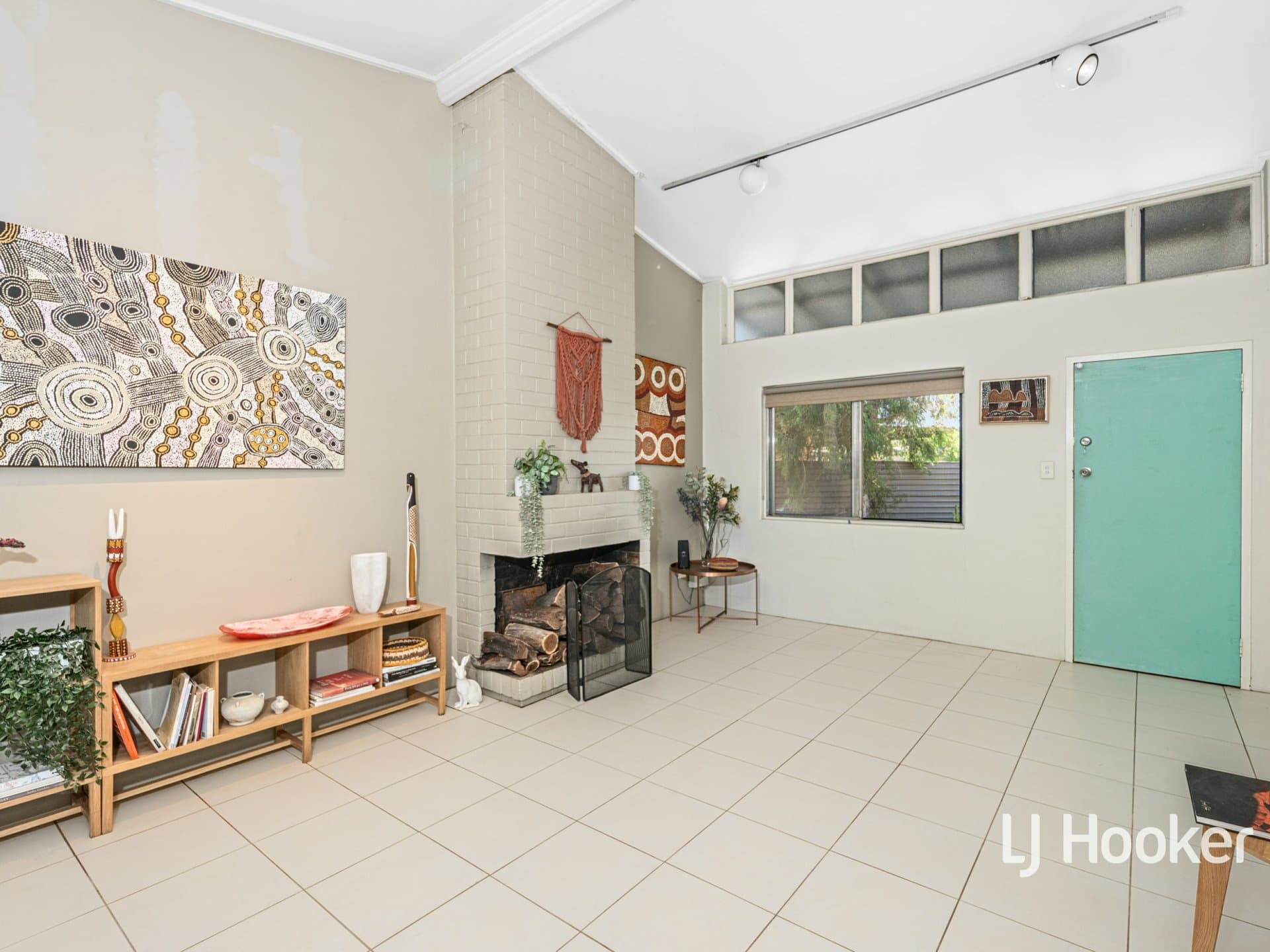 19 Larapinta Drive, Gillen, Gillen - Thumbnail 3