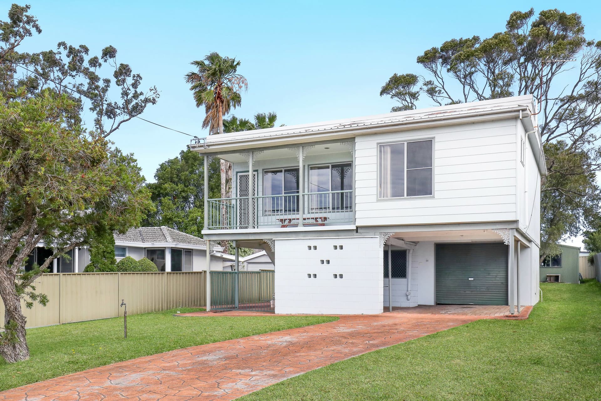 1A Deakin Street, Oak Flats, Oak Flats - Image 1