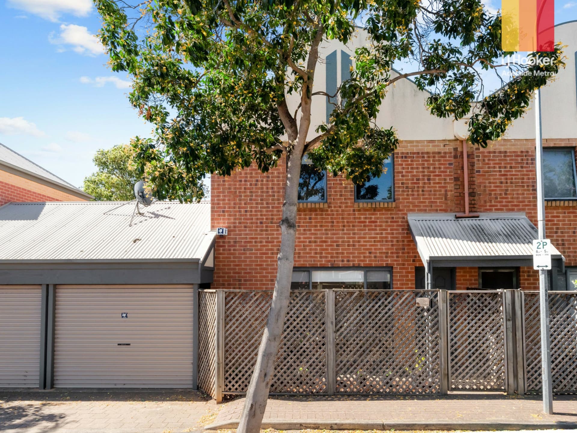 16 Junction Lane, Mile End, Mile End - Image 1