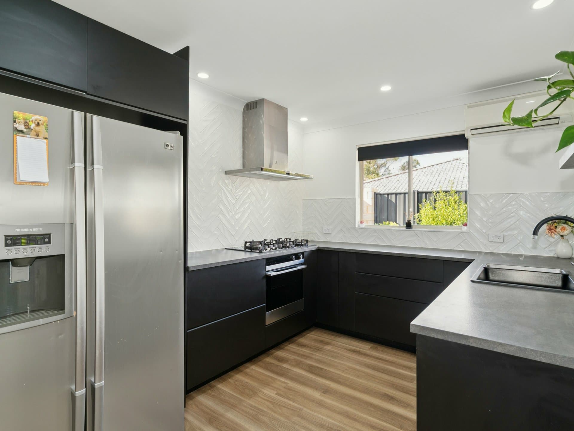 21 Tollington Park Road, Kelmscott, Kelmscott - Thumbnail 7