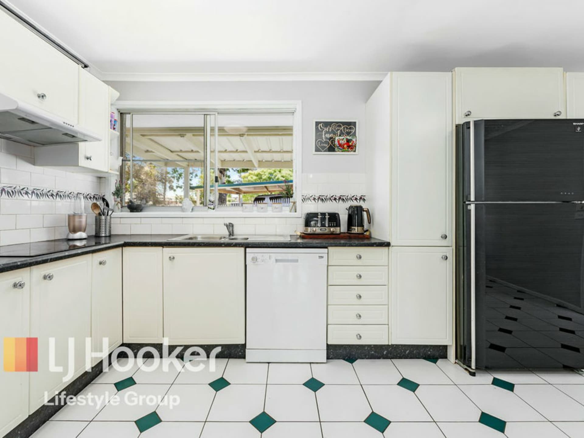 21 Edward Street, The Oaks, The Oaks - Thumbnail 4