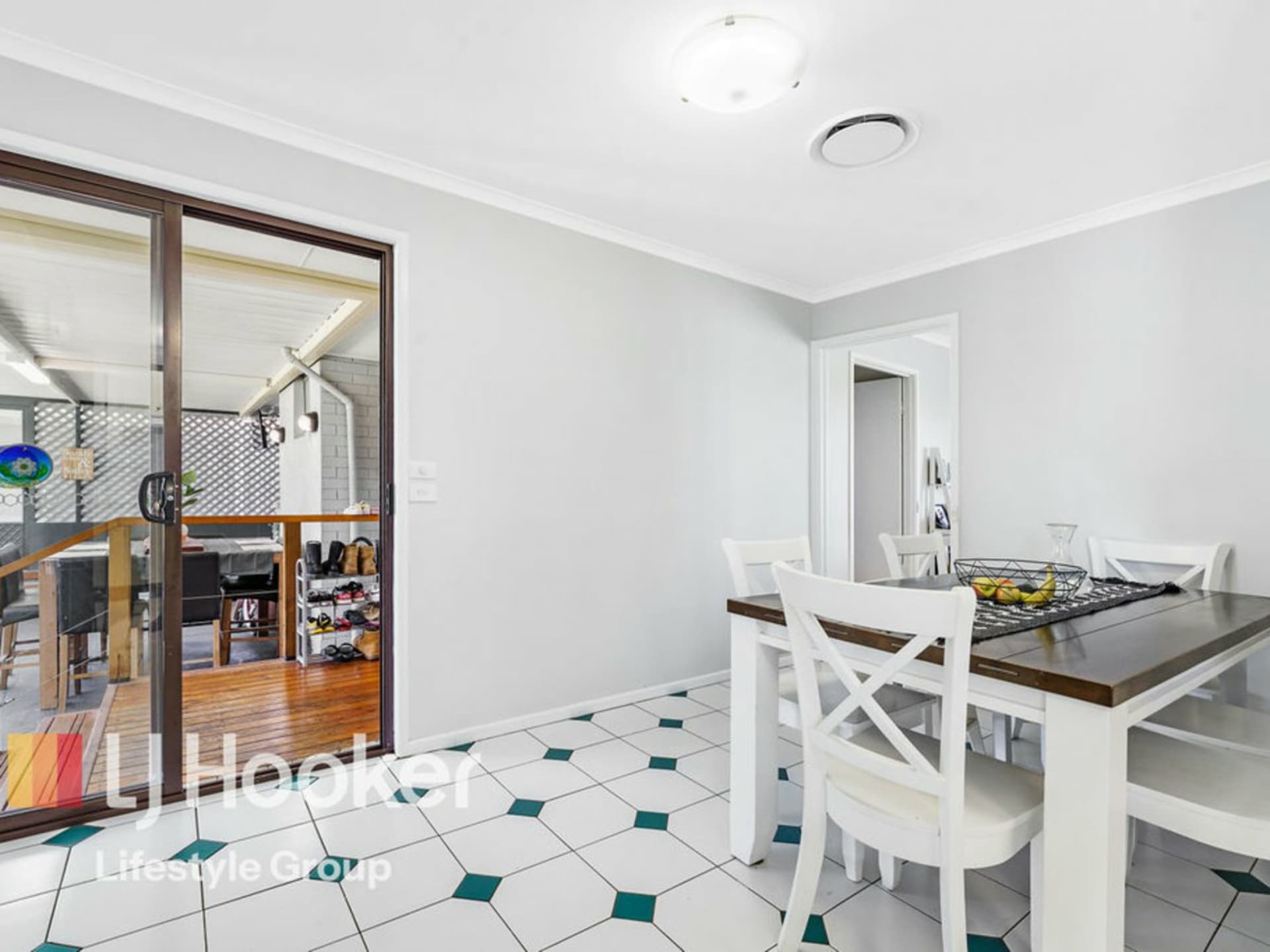 21 Edward Street, The Oaks, The Oaks - Thumbnail 5