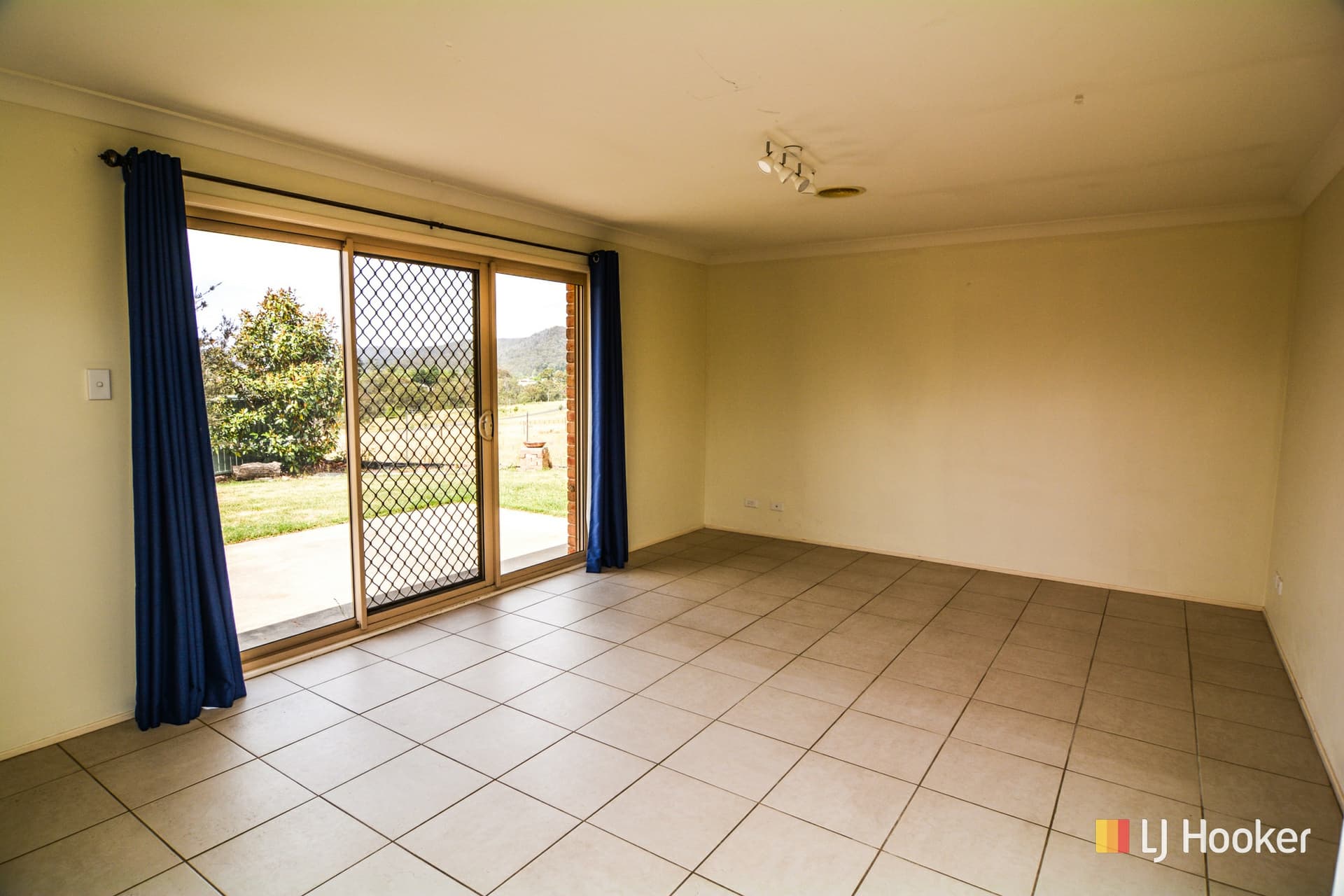 18 Robertson Street, Lithgow, Bowenfels - Thumbnail 4