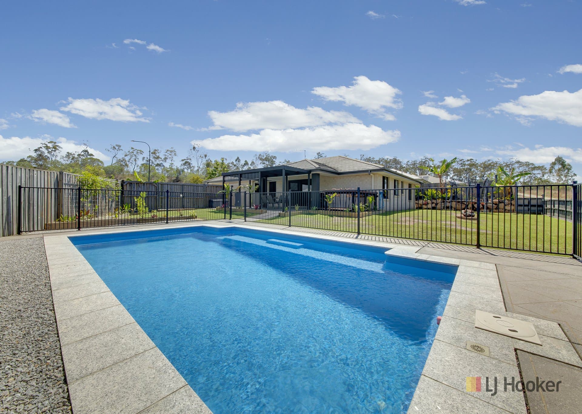14 Brush Tail Court, Boyne Island, Boyne Island - Thumbnail 2