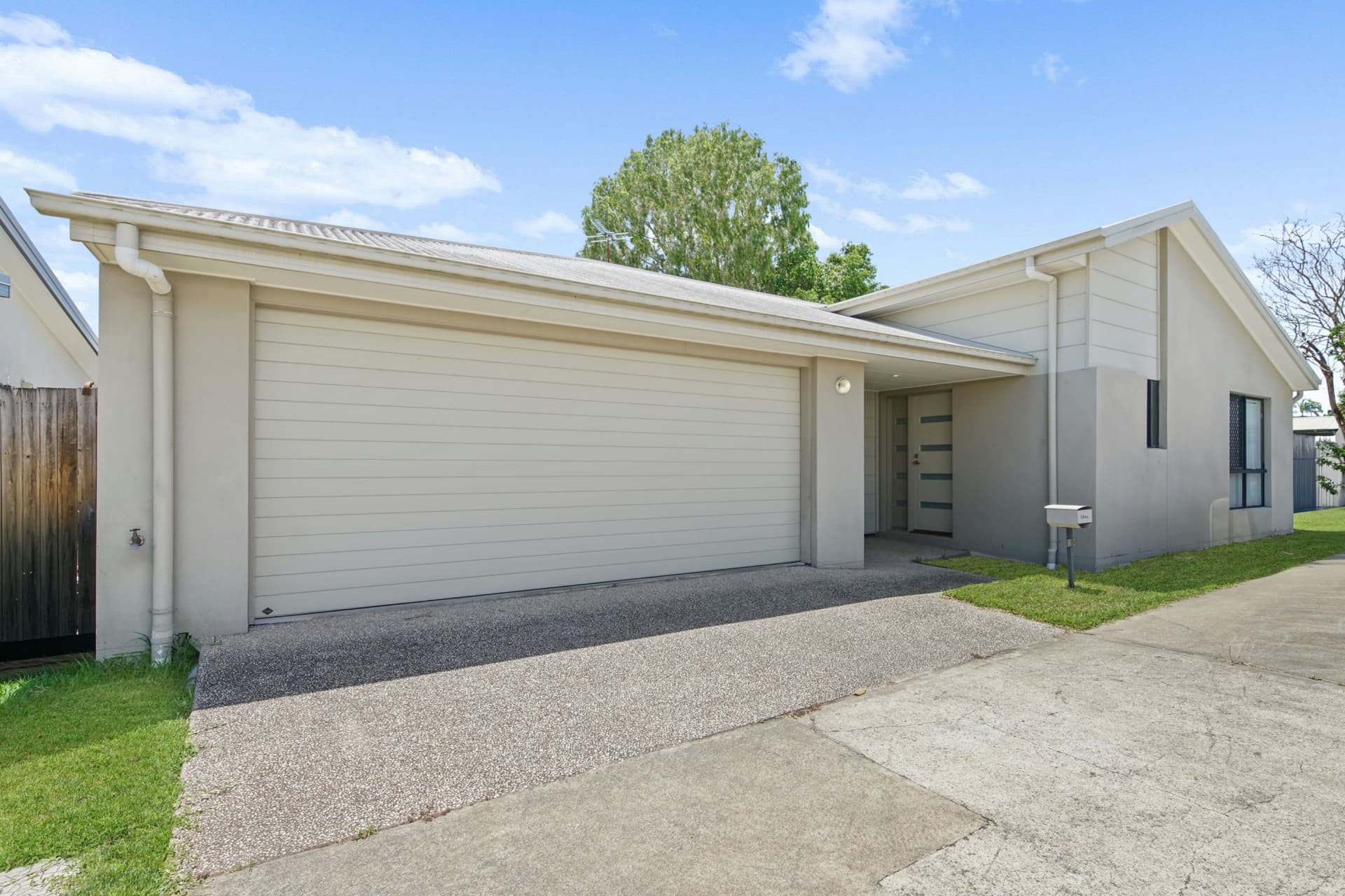 2D Mansfield Drive, Beaconsfield, Beaconsfield - Thumbnail 2