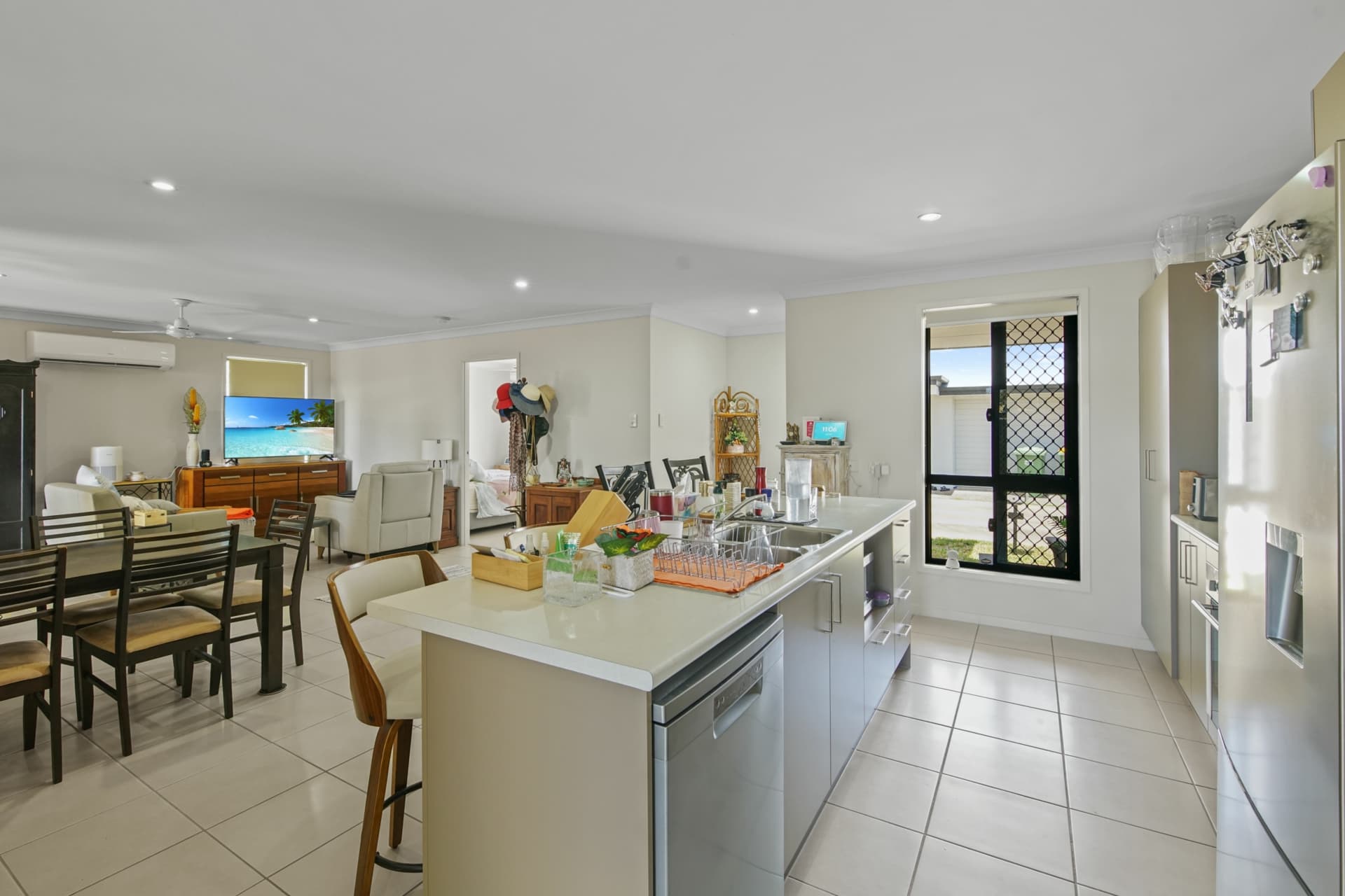 2D Mansfield Drive, Beaconsfield, Beaconsfield - Thumbnail 4