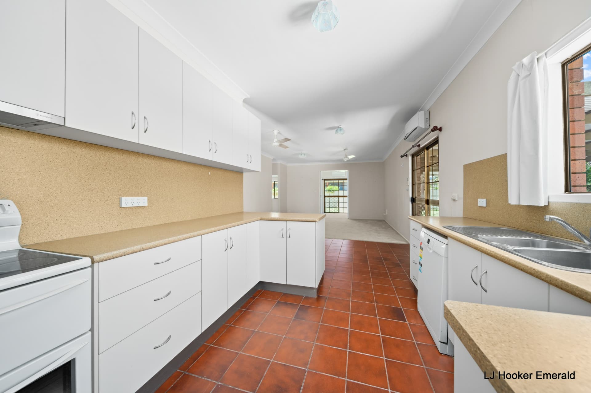 12 Morse Street, Emerald, Emerald - Thumbnail 5