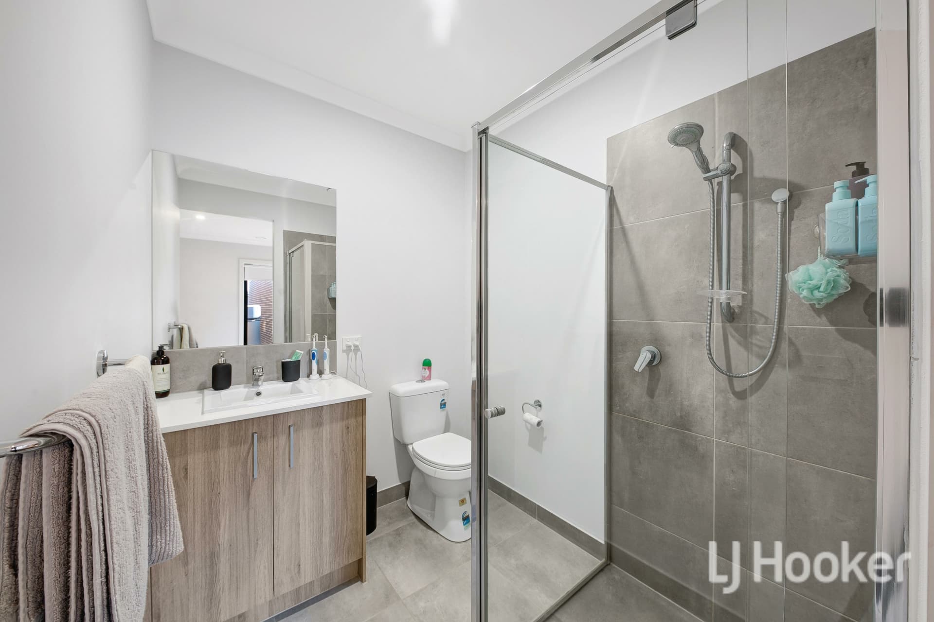 6 Cottrell Street, Weir Views, Weir Views - Thumbnail 4