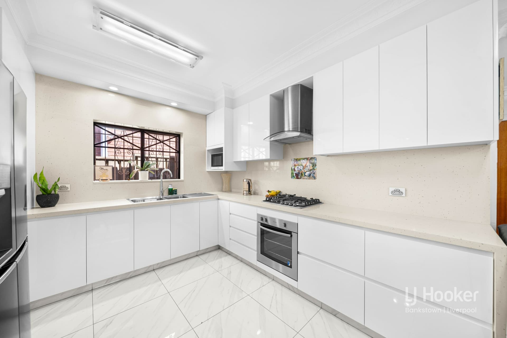 30 Defoe Street, Wiley Park, Wiley Park - Thumbnail 5
