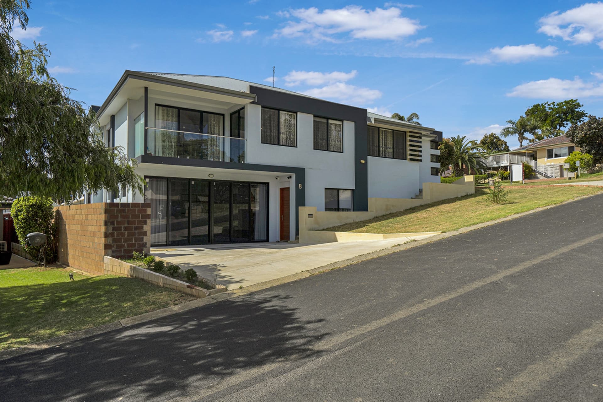 8 Brian Street, Mount Nasura, Mount Nasura - Image 1