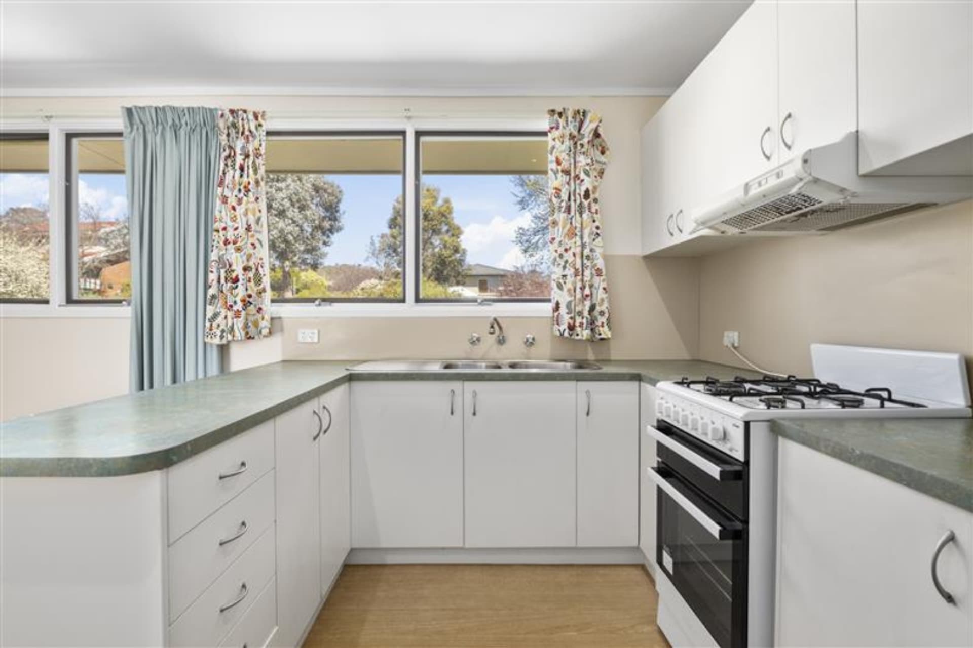 10 Bendigo Street, Fisher, Fisher - Thumbnail 5