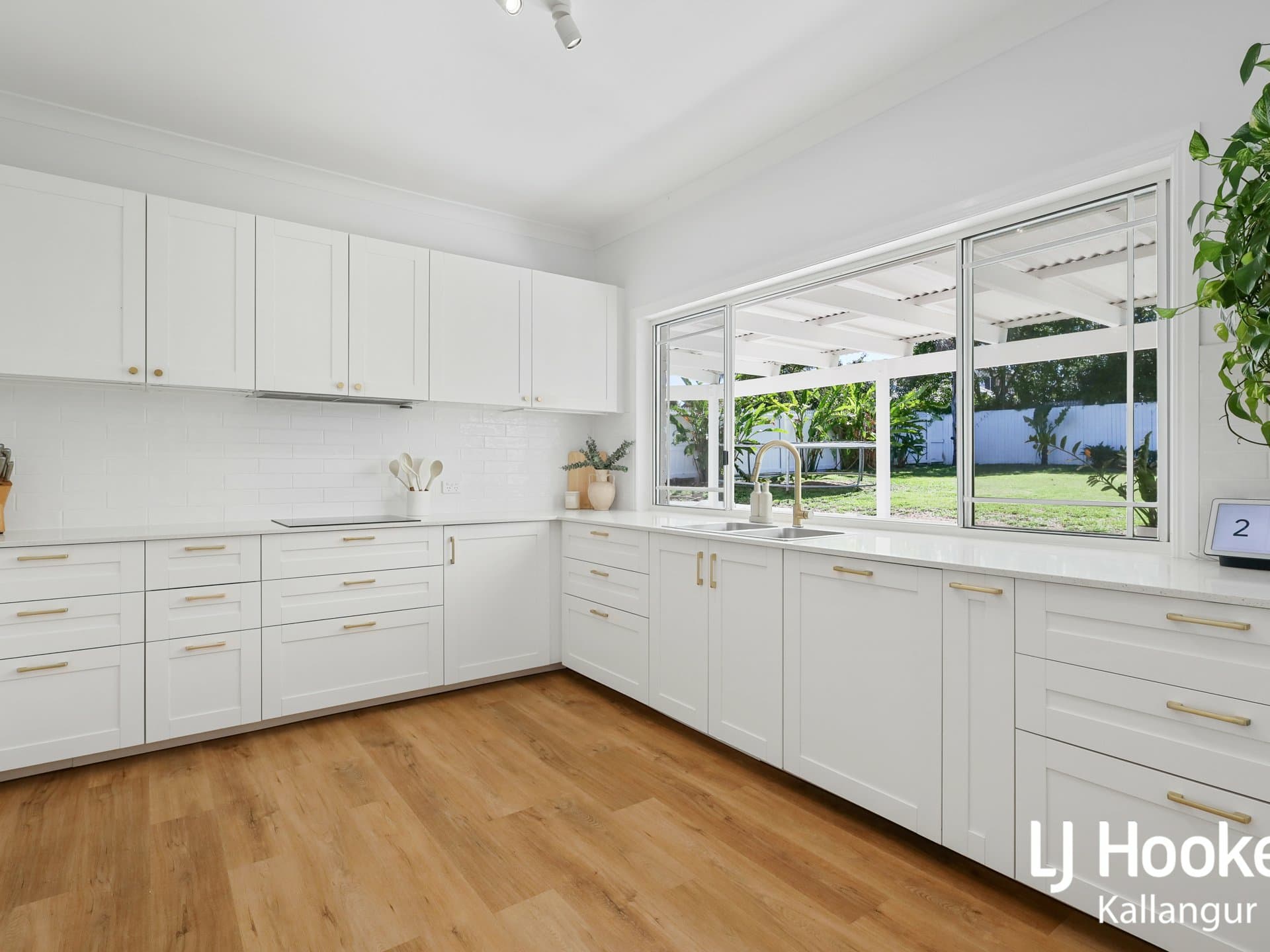 22 Castle Hill Drive, Murrumba Downs, Murrumba Downs - Thumbnail 3