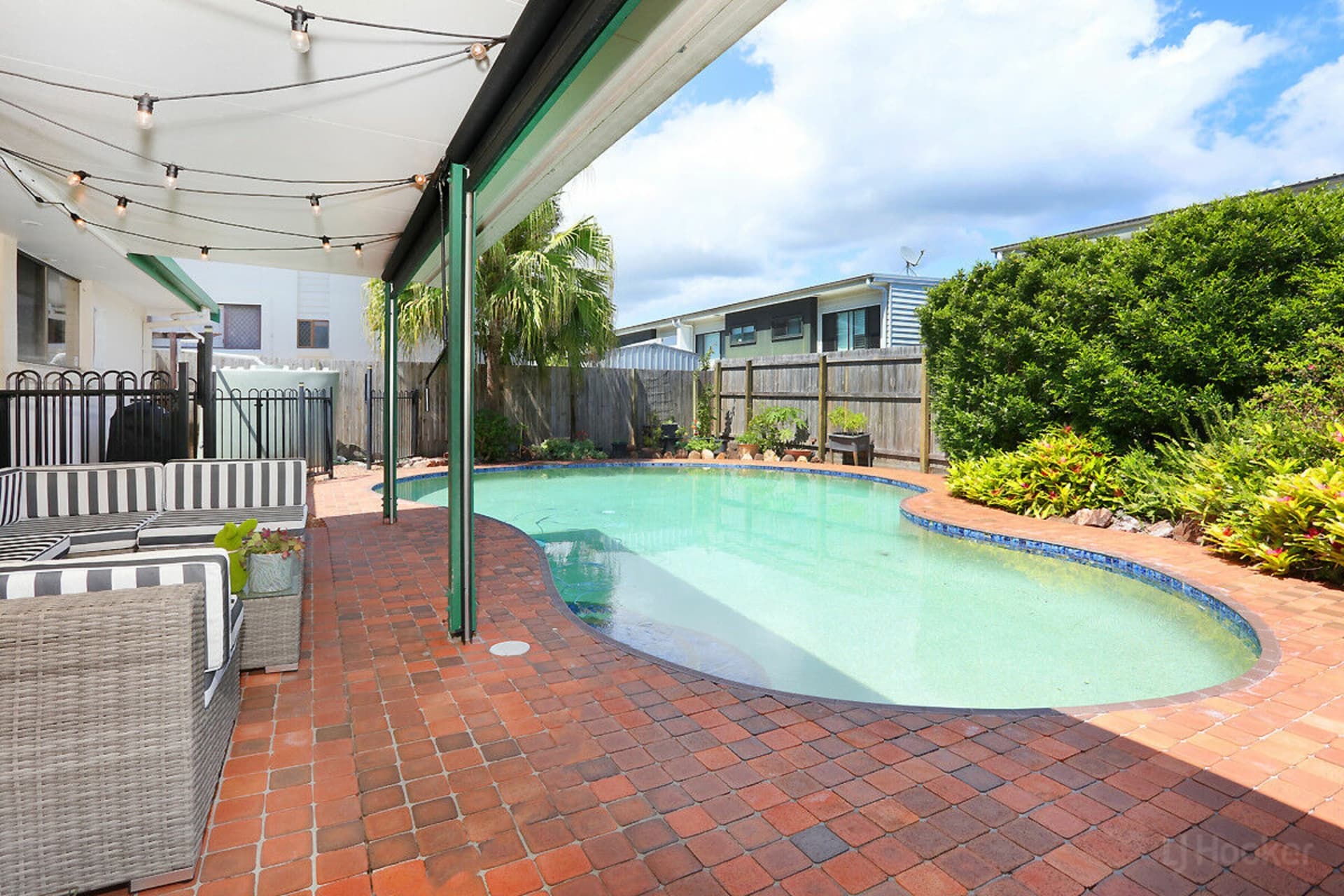 256 Oxley Drive, Coombabah, Coombabah - Thumbnail 5