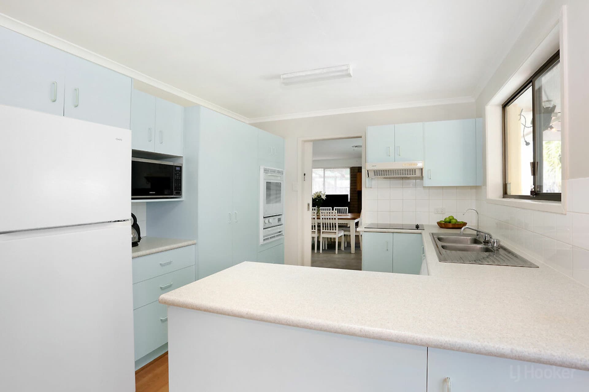 256 Oxley Drive, Coombabah, Coombabah - Thumbnail 8