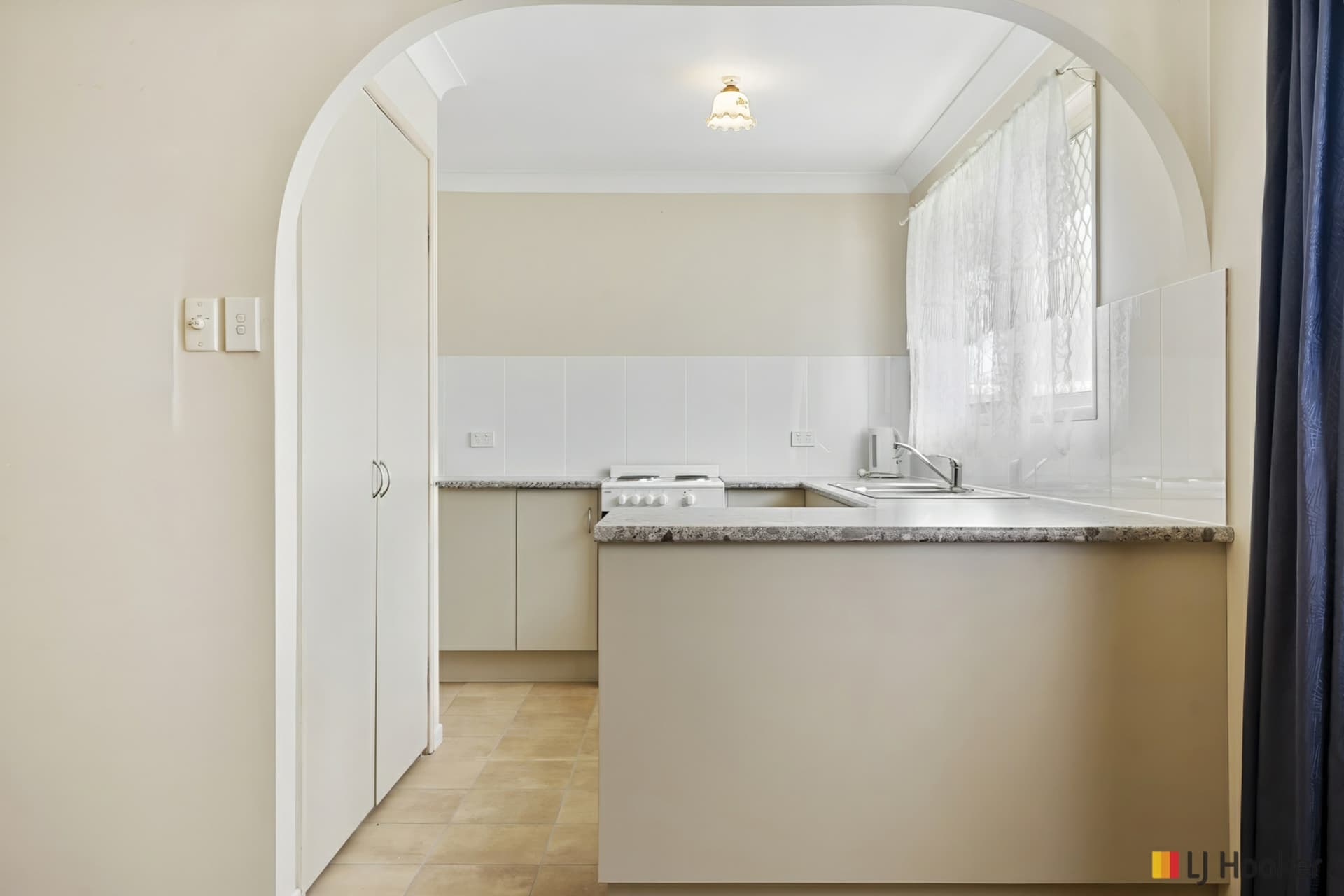 1 Welch Street, Park Avenue, Park Avenue - Thumbnail 5