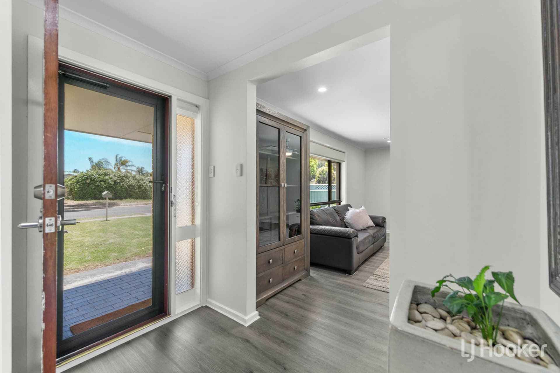 7 Falcon Drive, Parafield Gardens, Parafield Gardens - Thumbnail 4