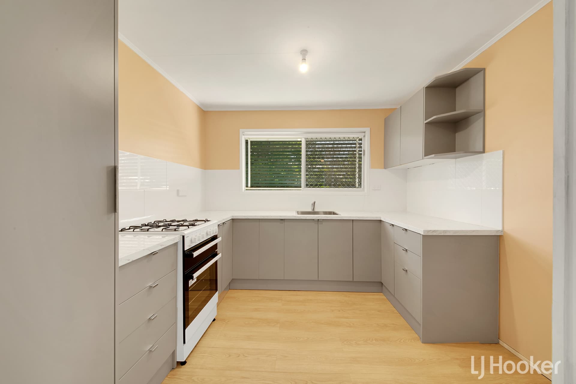 63 Squire Street, Toolooa, Toolooa - Thumbnail 4